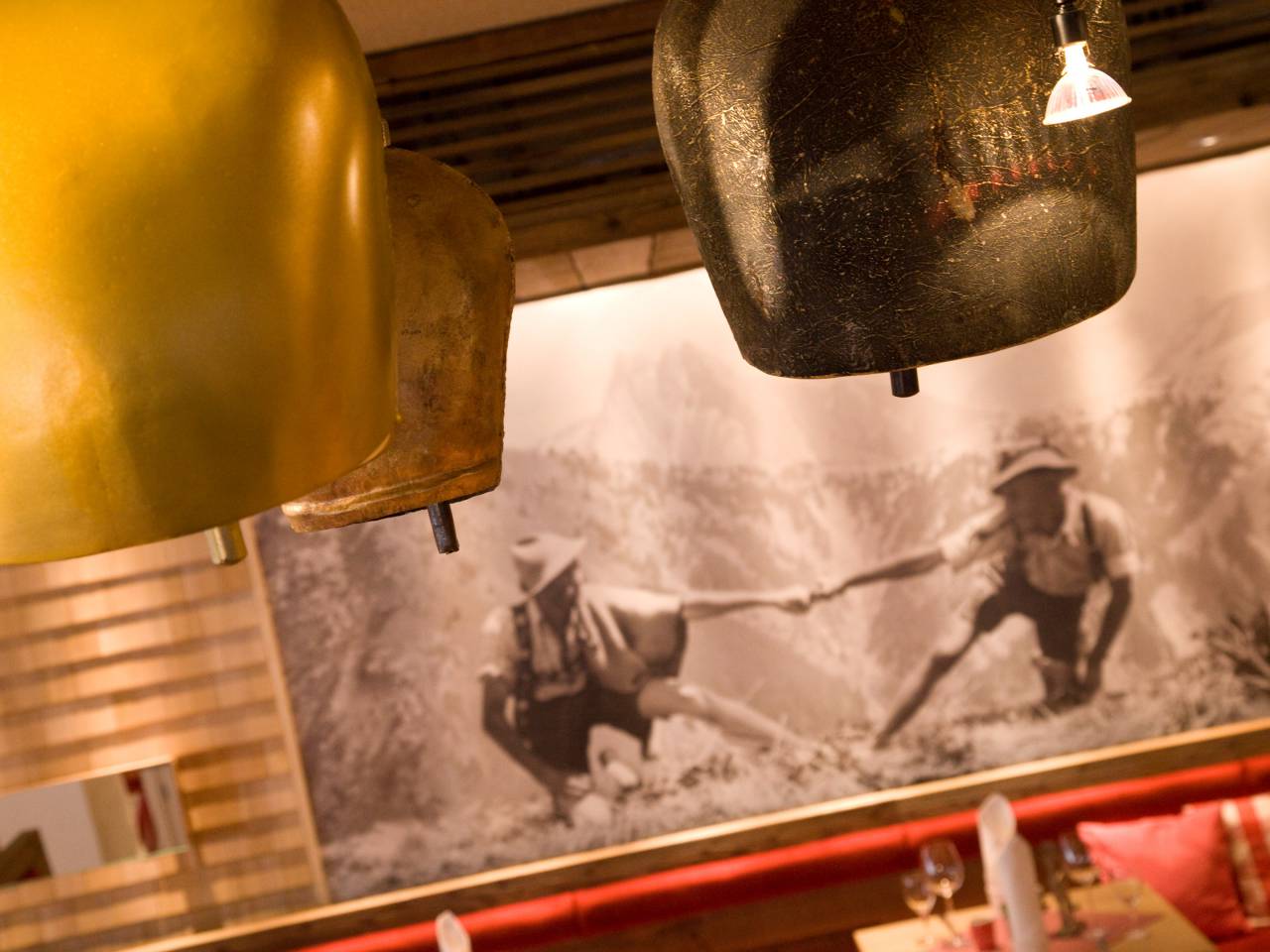 Nahaufnahme Kuhglocken mit Sicht auf Fotografie