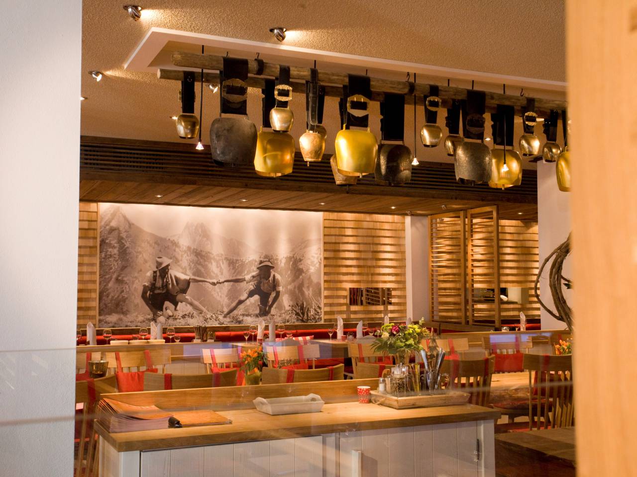 Kuhglocken Lampe Löwen-Genusswirtschaft Hotel Löwen & Strauss