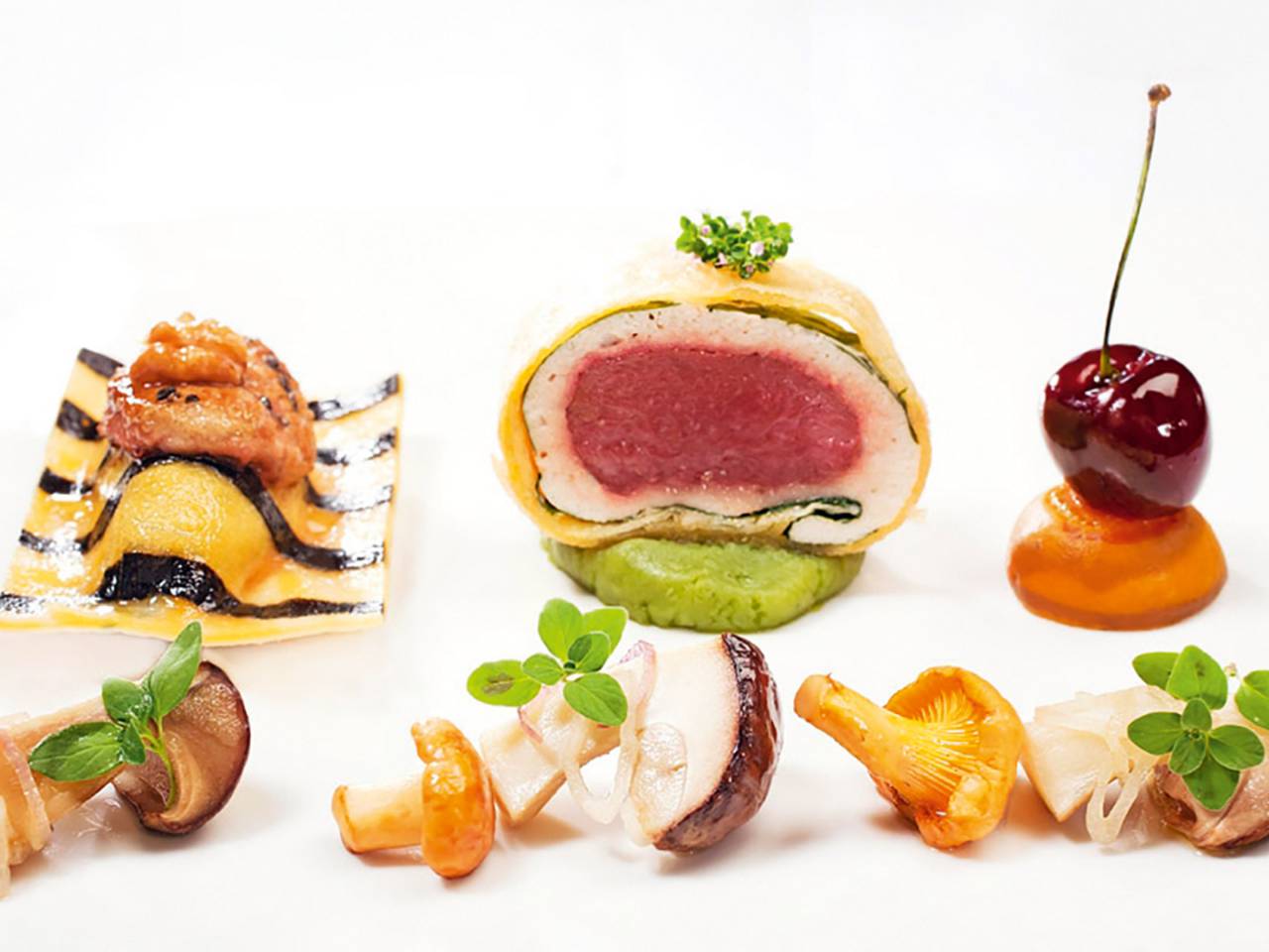 Reh Gänseleber Tasche mit saisonalen Gemüse 