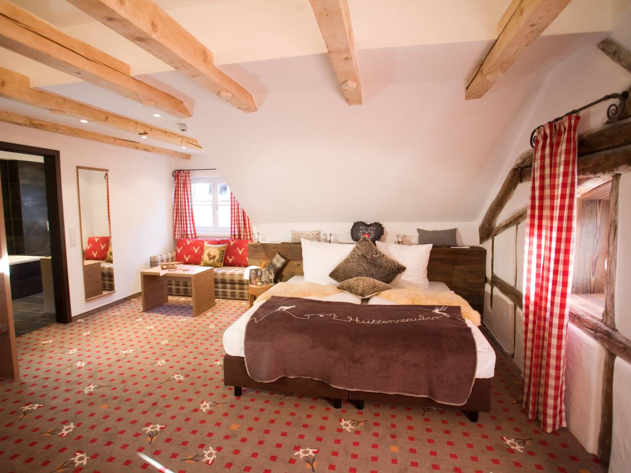 Junior Suite Blick aufs Doppelzimmer Hell 